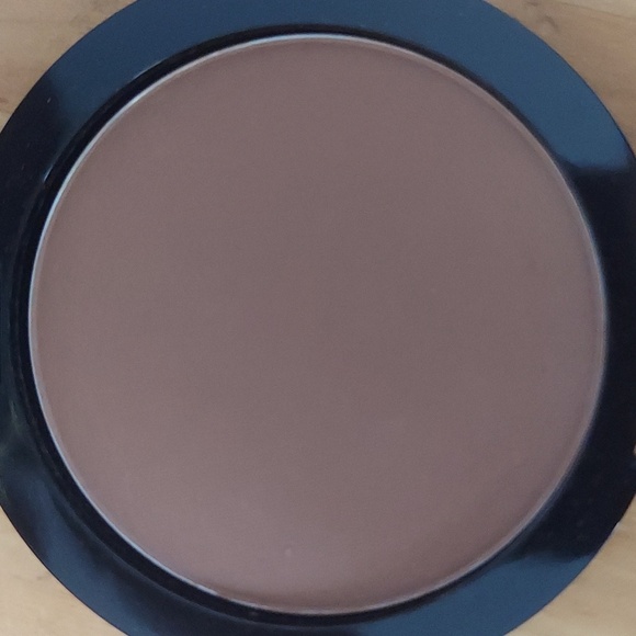 AVON Signature Makeup-Bag  w/ 3 Full Size AVON/(fmg) Makeup Products - Picture 12 of 15